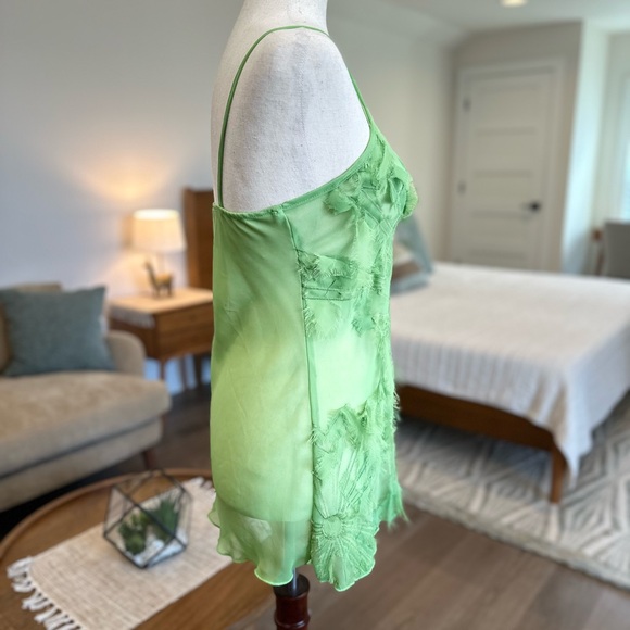 Fumbling Foe sheer tank top - Picture 5 of 9